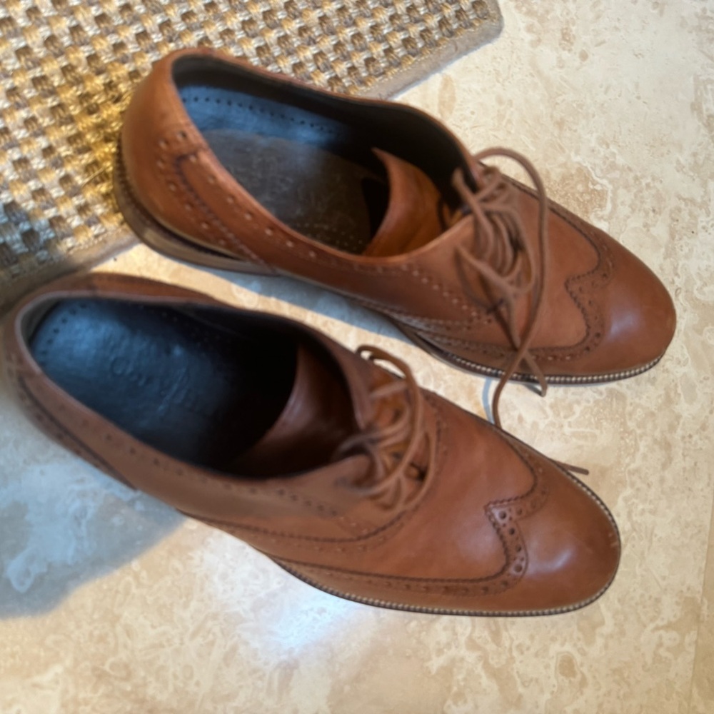 Men’s Cole Haan leather wing tip oxfords